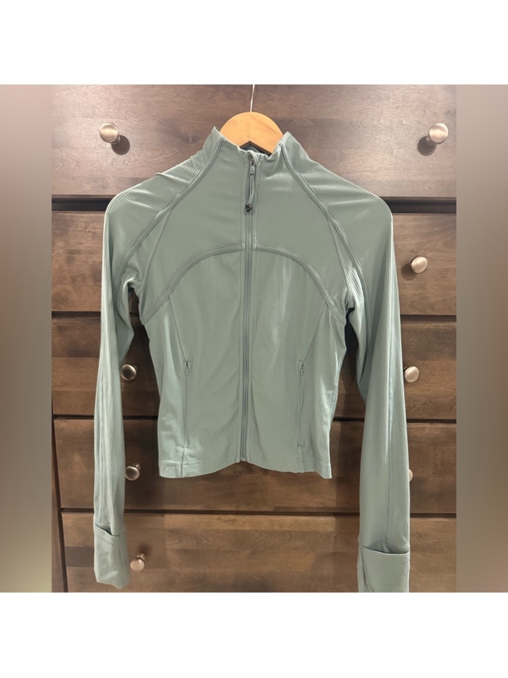lululemon athletica cropped ribbed Nulu Jacket